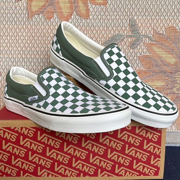 Vans Men’s Classic Slip-0n
Color Theory Checkerboard
VN0A5JMHYQW
Sneakers - Picture 6 of 16